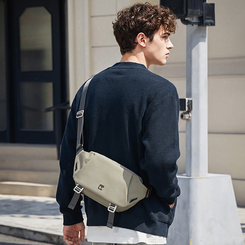 حقيبة كتف تانج كول الممتازة ال - مراجعة Cycling Commute Bag وسعره